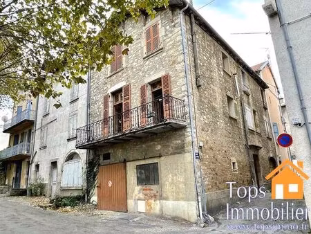 immeuble t8 deux garages quartier calme vue sur l'aveyron