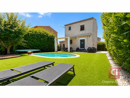 villa récente 88 m² - piscine chauffée - 3 chambres - sans vis-à-vis - carnoules