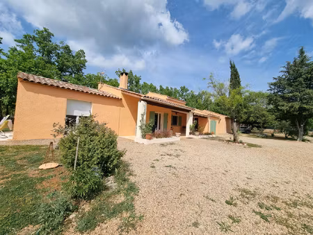 villa de 114m2 sur 2130m2