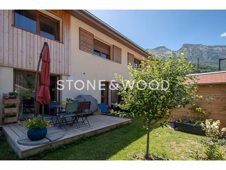 duplex avec jardin dans un cadre champêtre