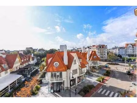 superbe appartement rénové exposé sud avec vue dégagée sur l