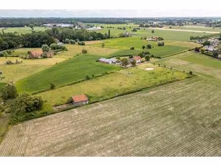 karaktervolle landelijke hoeve met loods  stalling en uit...