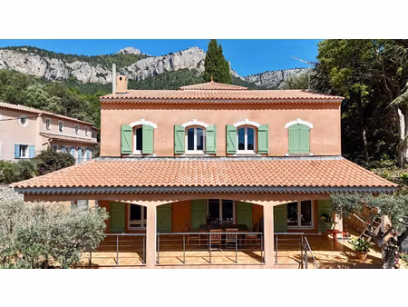 maison t6 le revest