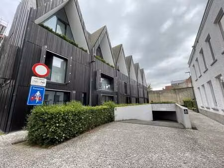 trendy recent gelijkvloersappartement