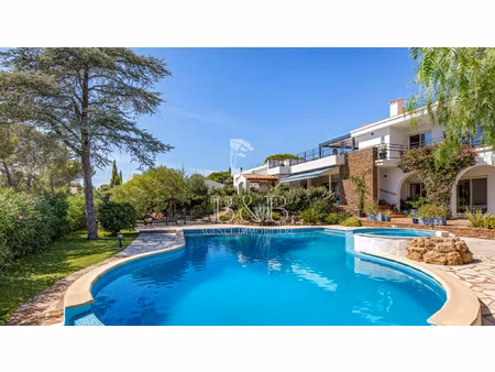 à vendre saint-raphaël appartement contemporain 117 m2