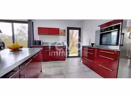 grande maison familiale avec dépendance sur terrain arboré de 5000 m² sans vis à vis