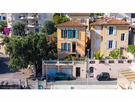 maison de ville à vendre dans le quartier saint sylvestre