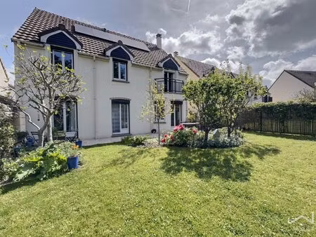 maison individuelle haut de gamme volumes  calme et dpe b