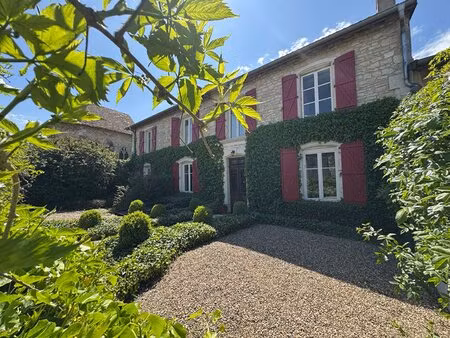 authentique demeure du xviii° - 476 m² - 7 chambres - jardin - grange - woel