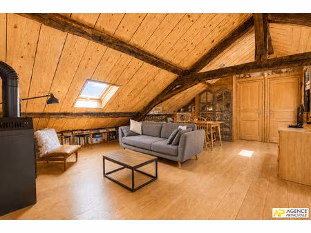 versailles saint-louis appartement 3 pièces de 78 m² au sol situé au 4ème et dernier étage