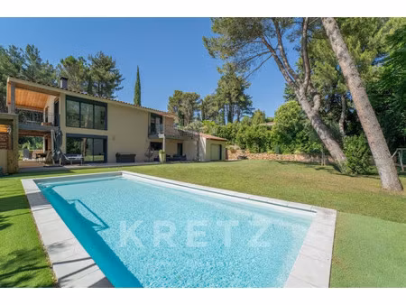 maison de luxe à vendre à luynes