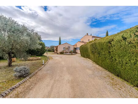 maison d'architecte avec studio indépendant sur 2 200 m² de terrain à vendre à mazan