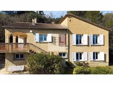 spacieuse villa 10 pièces avec vue le le mont ventoux