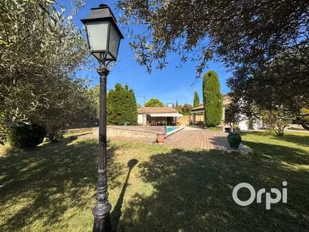 villa 165m2  piscine   sur 1200m2 de jardin