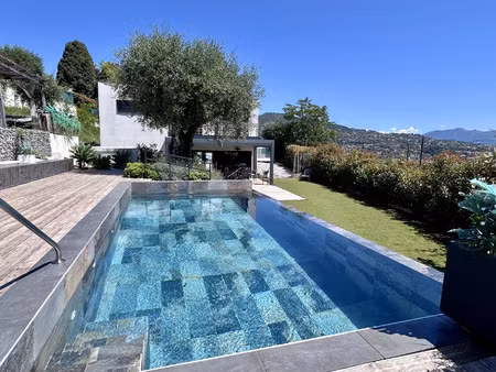 vente maison 5 pièces 167 m² nice (06100)