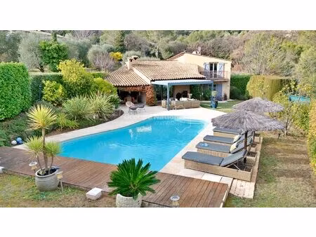 villa le tignet 5p 197m² sur un terrain de 2703m²