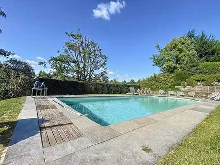 appartement 75m²  partie d'une propriété avec piscine