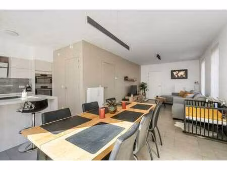 maison semi-ouverte prête à emménager avec 3 chambres et gr