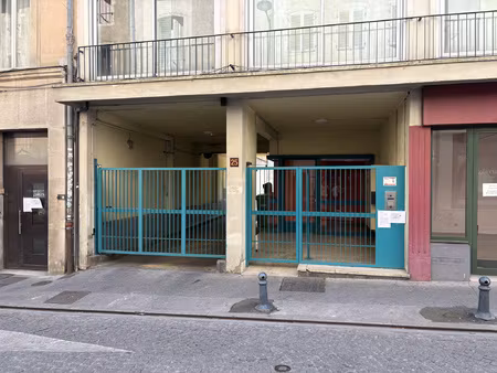 garage box - rue des soeurs macarons