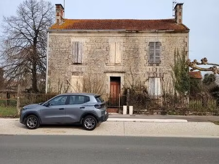 grande maison en pierre à rénover