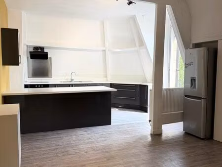 f3 duplex de caractère – 140 m² – rouen centre rive droite – place beauvoisine