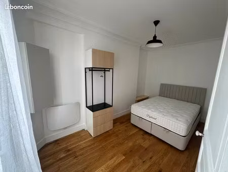 f2 meublé 32 m² refait à neuf – lumineux – 5e étage – copropriété calme et bien entretenue