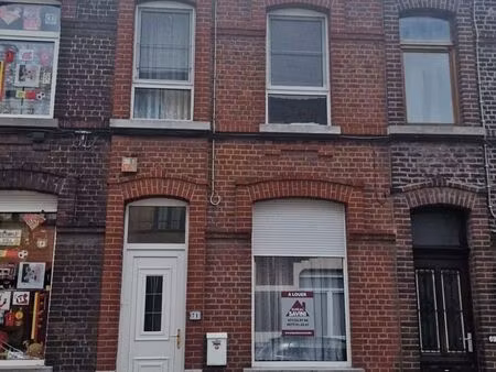 maison à louer à rue dourlet 71 charleroi (vbe37304)