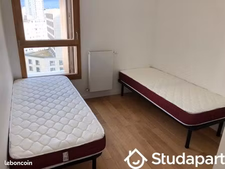 chambre 1 pièce 11 m²