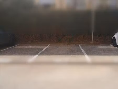 place de parking six-fours-les-plages