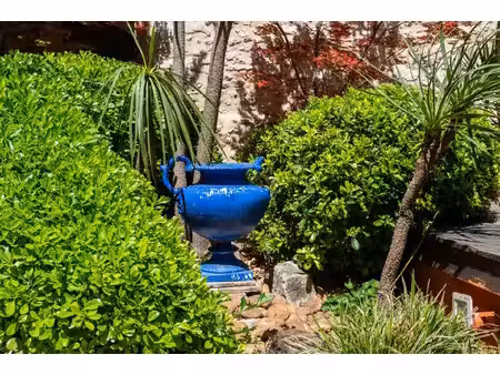 demeure de caractère avec jardin clos  piscine et dépendances – à 10 mn d’uzès