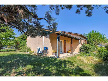 maison familiale 4 chambres  jardin et double garage sous sol