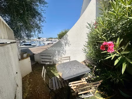 rare appartement de plain-pied dans les marinas