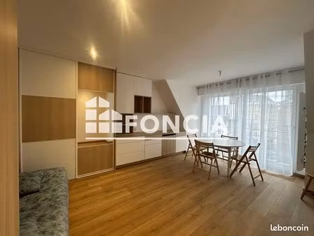 studio 1 pièce 28 m²