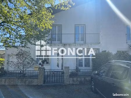 villa 3 pièces 80 m²