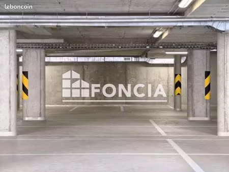 parking 10 m² narbonne