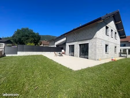 maison neuve à louer au calme proche frontière