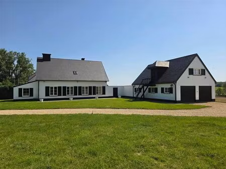 maison à vendre à rue de la grande lecke 63 mélin (vbe36916)