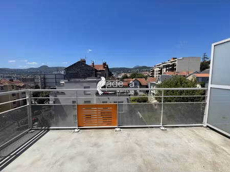 appartement t2 avec garage - vue sur le puy-de-dôme