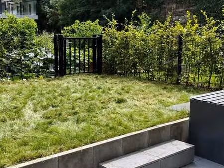 lumineux studio avec jardin proche du centre-ville