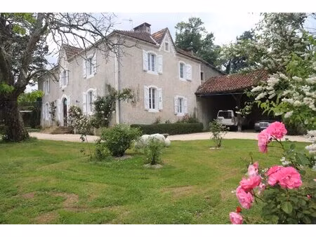 belle maison de campagne à madiran  5 chambres