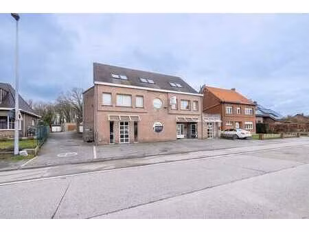 commerce avec appartement