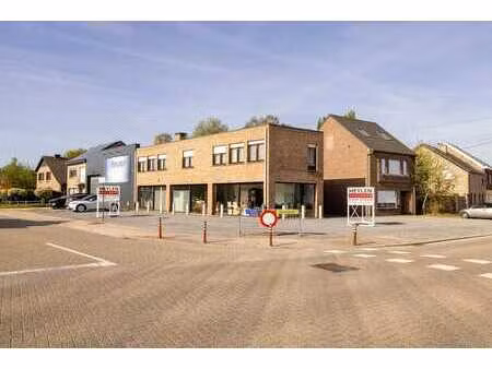 commerce avec appartement