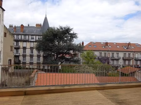 f2 avec terrasse  clermont-fd centre-gaillard