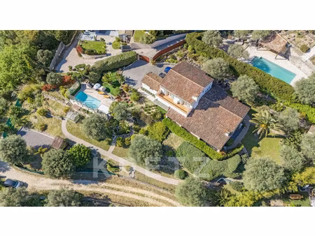 villa de luxe à vendre dans le quartier valmasque-notre dame de vie