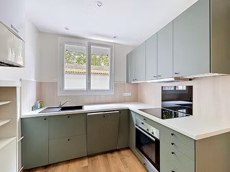 a louer appartement t4 secteur siam 96.98 m2