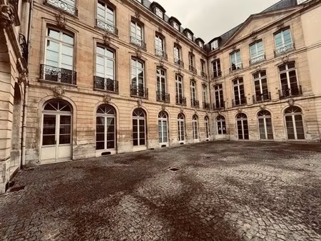 duplex dans immeuble de charme en hyper centre
