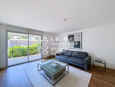 larmor-plage : appartement t3 récent avec terrasse et garage