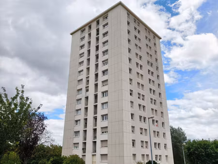 appartement avec belle pièce de vie et deux chambres en très