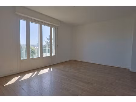 velpeau - appartement t3 - 72m² avec garage indépendant et cave