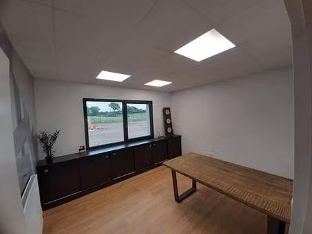 vente bureaux et commerces à trémentines (49340) : à vendre / 1011m² trémentines